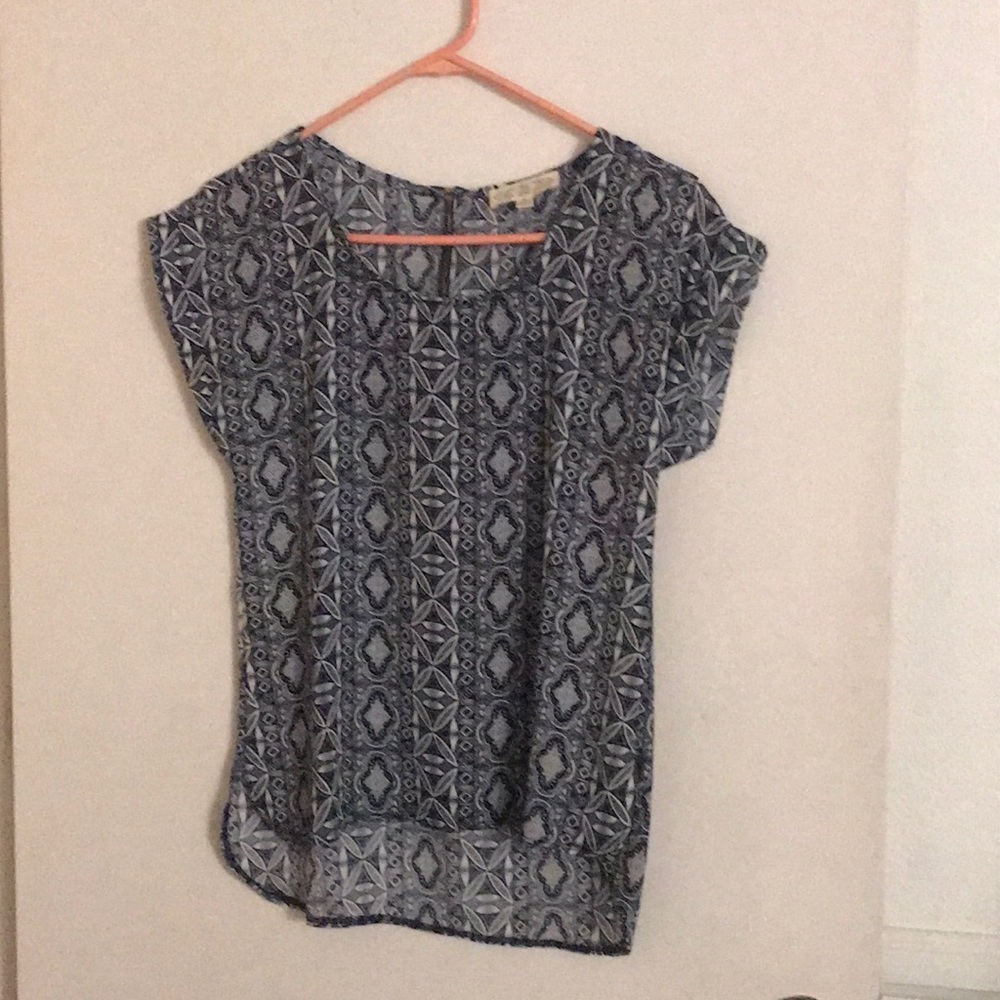 Navy blue and whit designed blouse